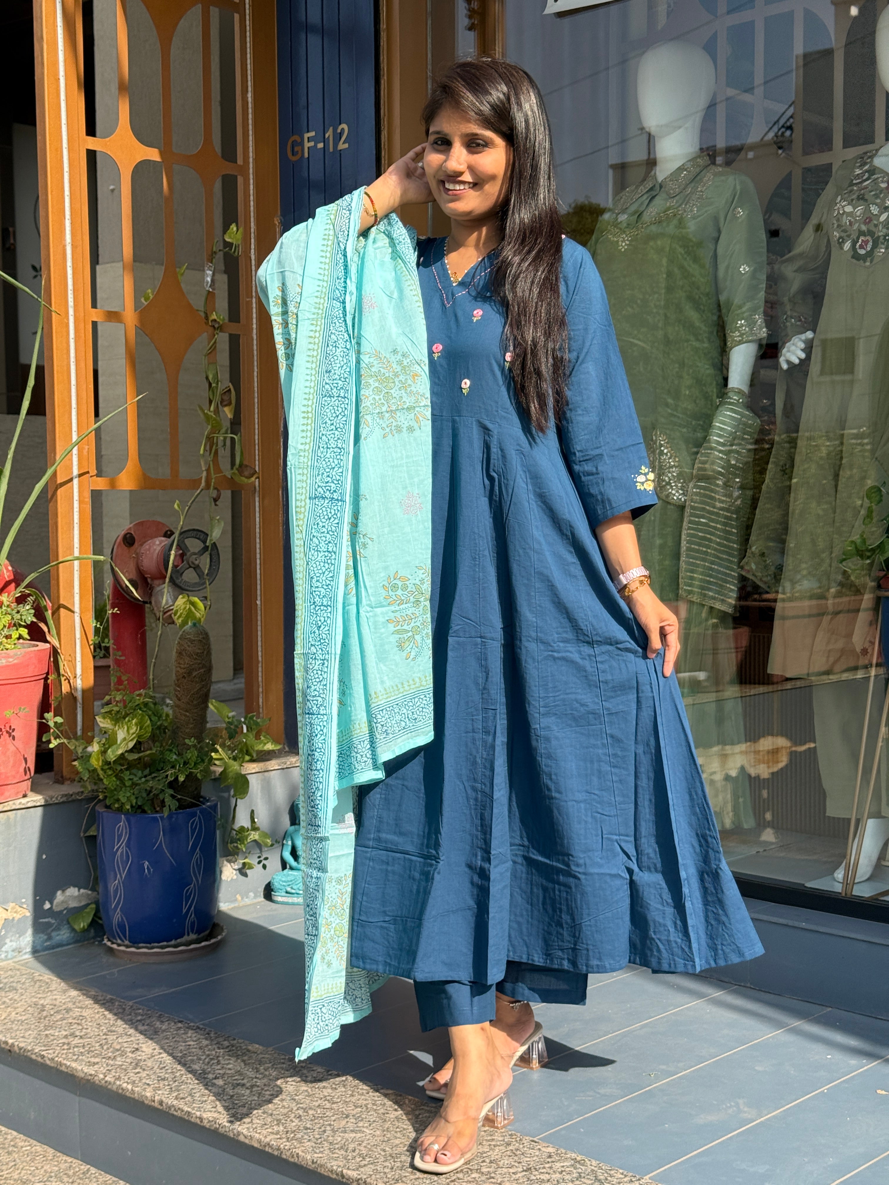 Anarkali Dress: 0123