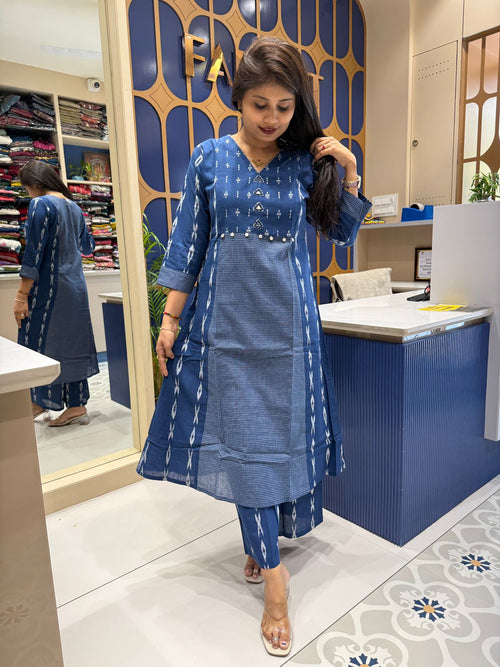 Handloom Two-Piece: 0113