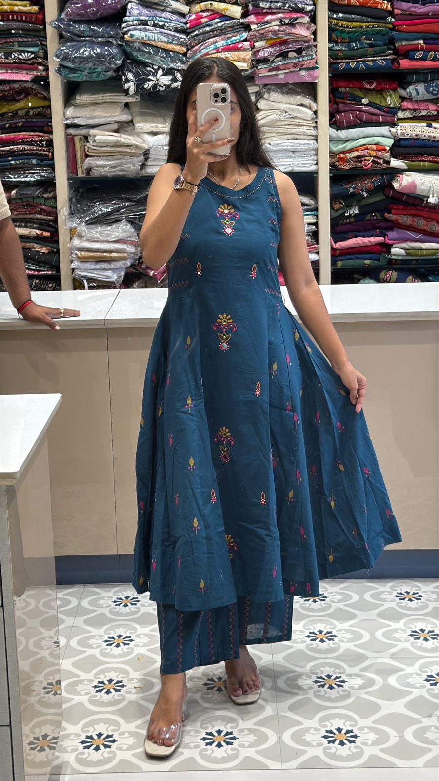 Stylish Three-Piece: 0116