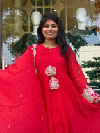 Gorgeous Red: 422